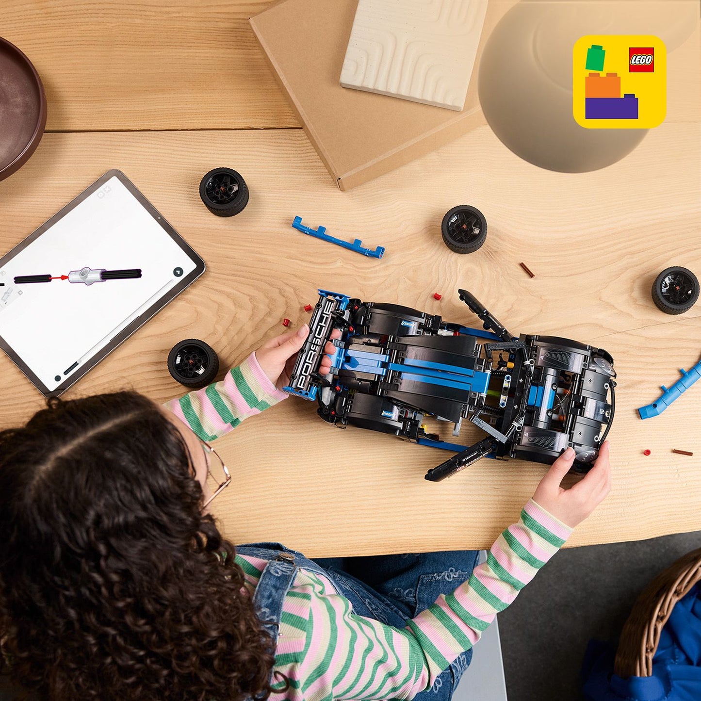 Lego - Auto da corsa Porsche GT4 e-Performance 42176