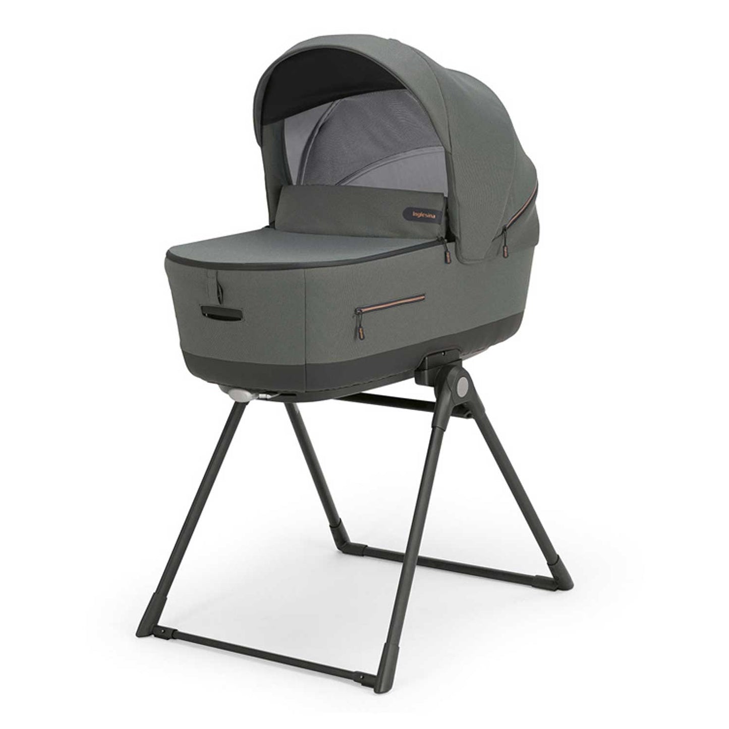 Inglesina - Trio Aptica XT System Quattro con Darwin compreso Telaio e StandUp + Omaggio Valigetta Kit Mamma 2023