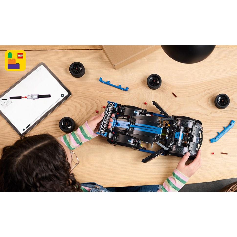 LEGO - Auto da corsa Porsche GT4 e-Performance 42176