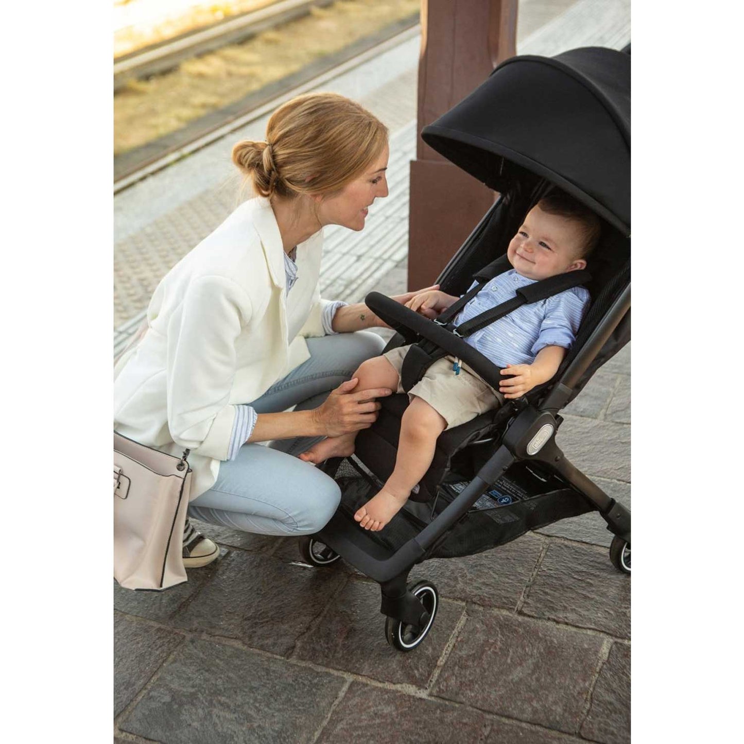 Chicco - Ultra-compact stroller We
