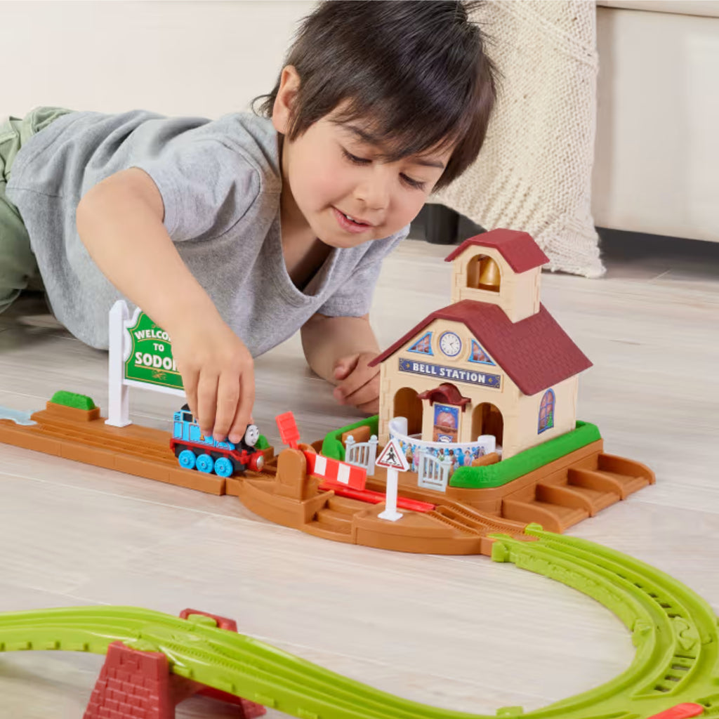 Fisher Price  - Thomas & Friends Pista Stazione Suona La Campana JLL35