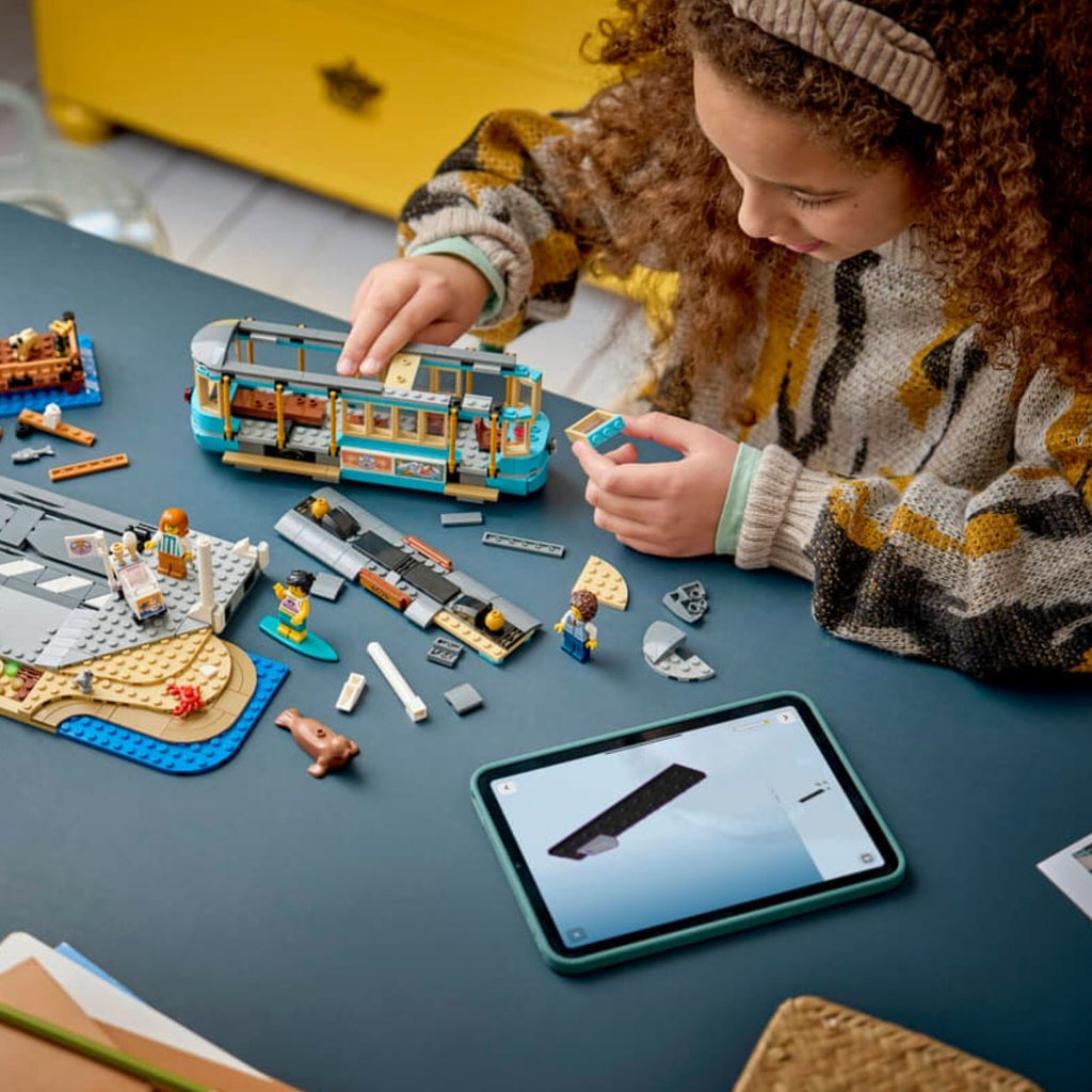 LEGO - City Trains Tram Classico Della Spiaggia 60506