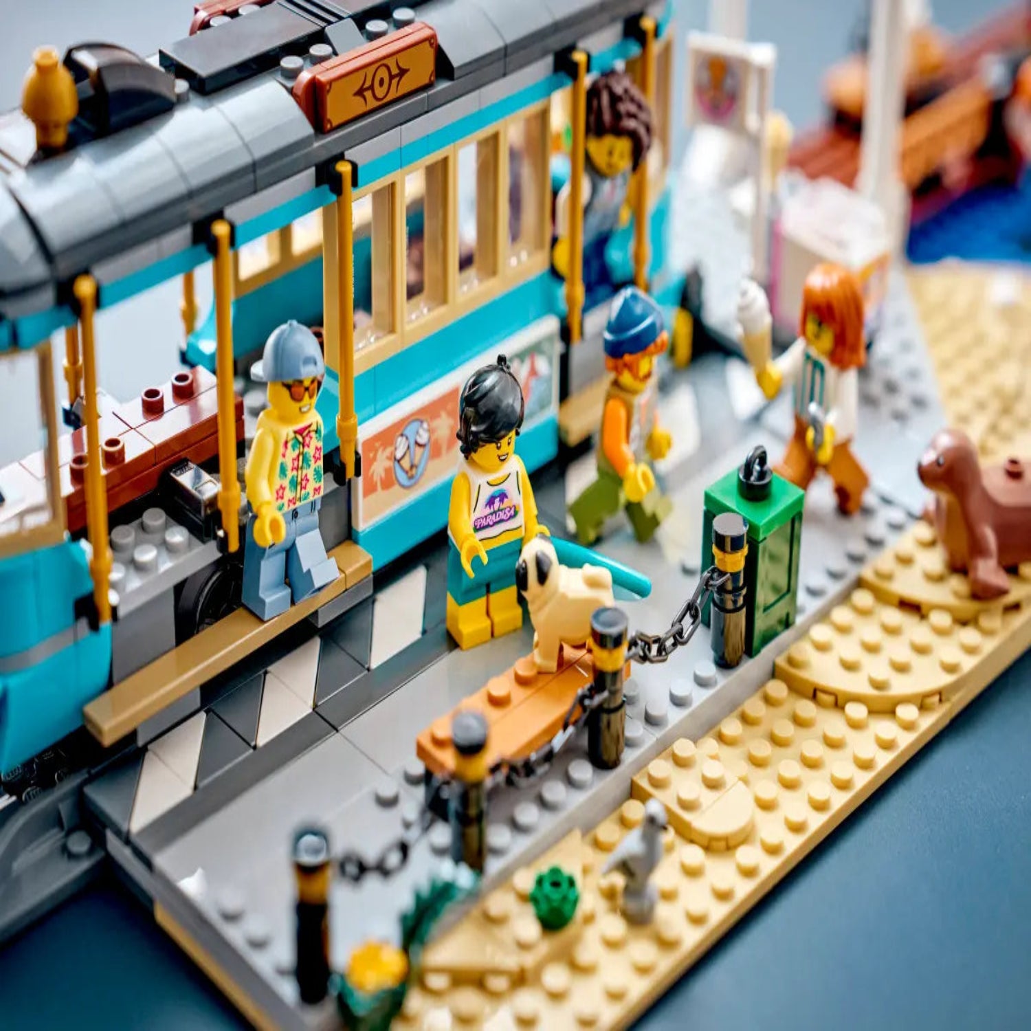 LEGO - City Trains Tram Classico Della Spiaggia 60506
