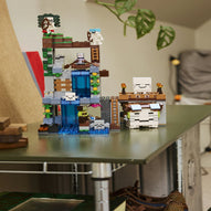 LEGO - Minecraft Stazione Di Ghast 21597