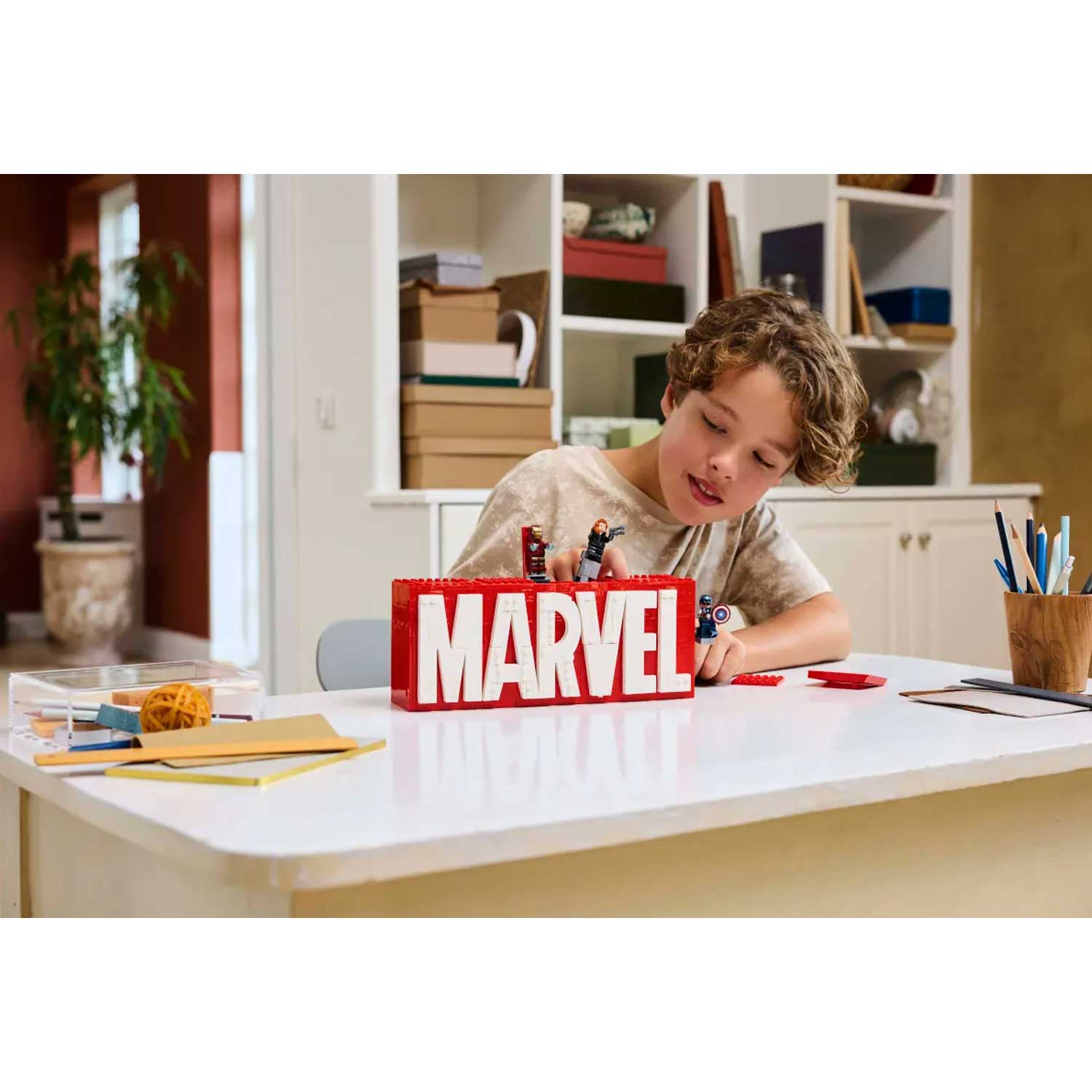 LEGO - Logo E Minifigure Marvel 76313