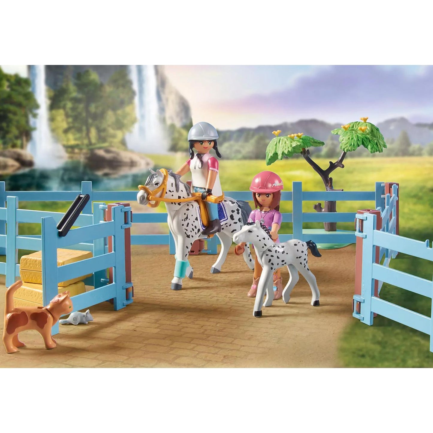 Playmobil - Waterfall Ranch 71351