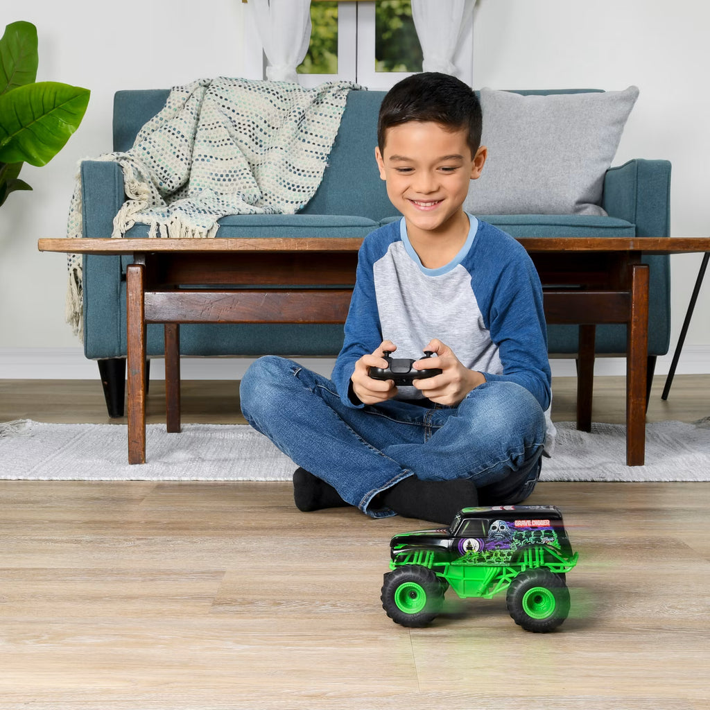 Spin Master - Monster Jam 1:24Th Grave Digger Rc
